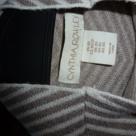 Cynthia Rowley Beige Striped Turtleneck Sweater - Picture 3 of 5